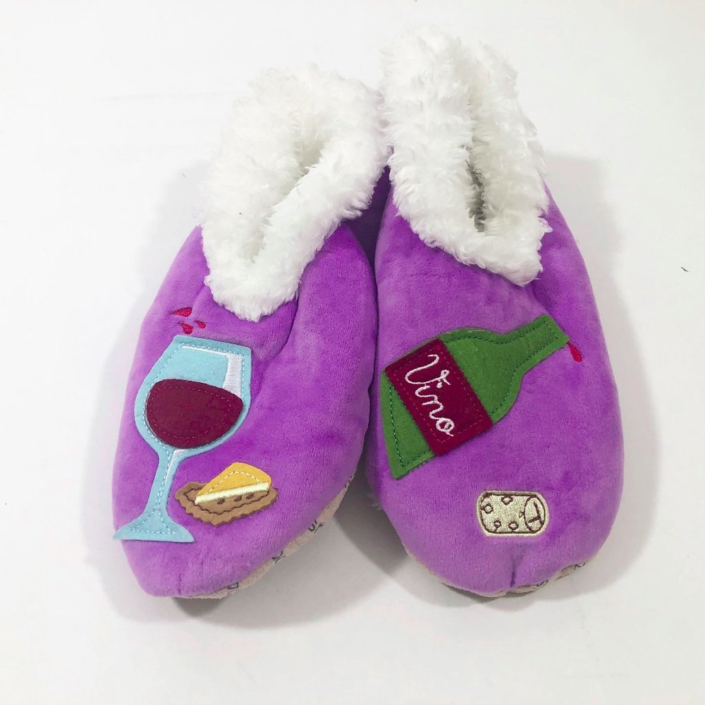 NWT Snoozies Women's Wine O'Clock Non Skid Slippers Medium 7/8